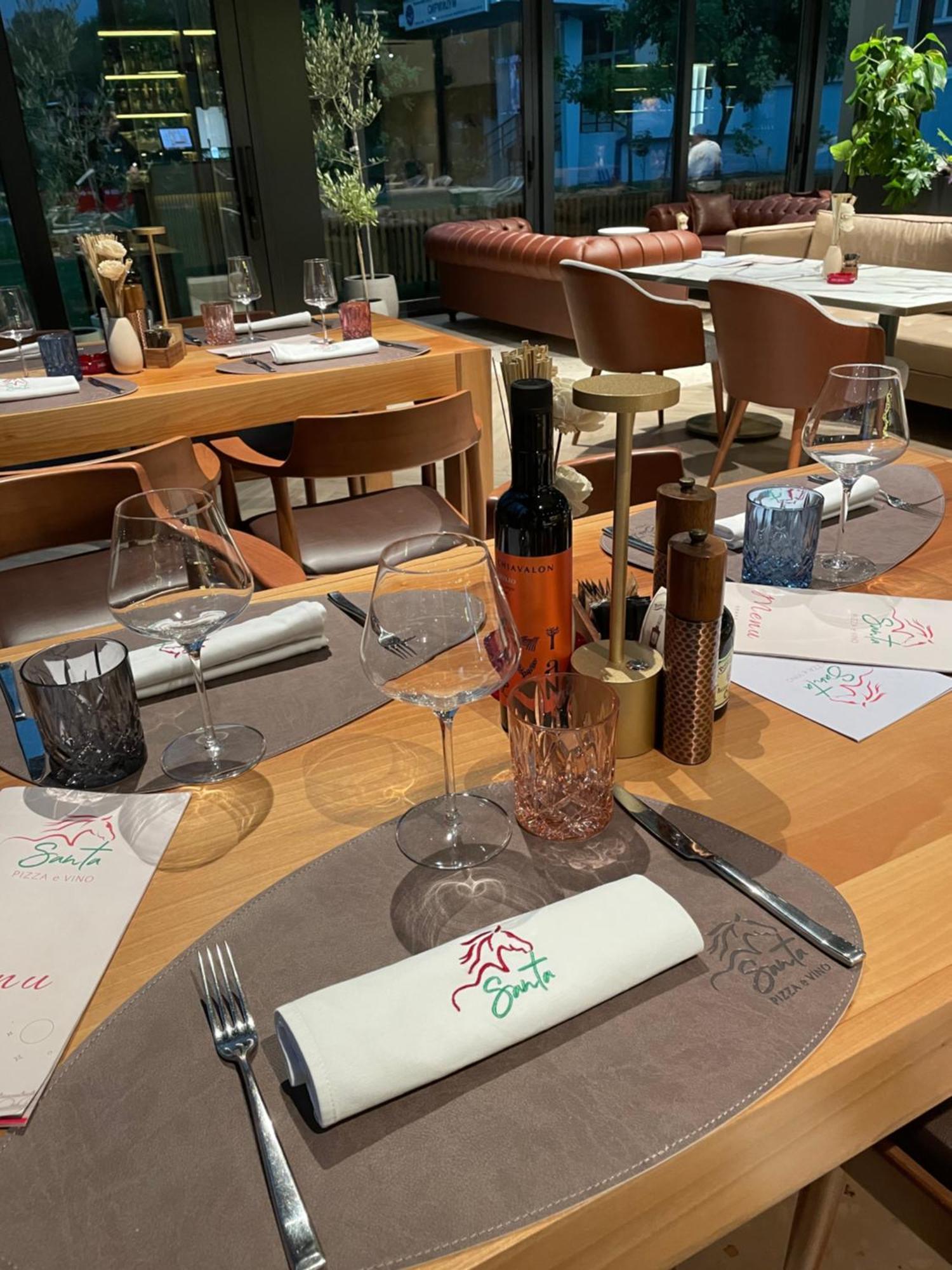 Santa Villa & Restaurant Sremska Mitrovica Eksteriør billede