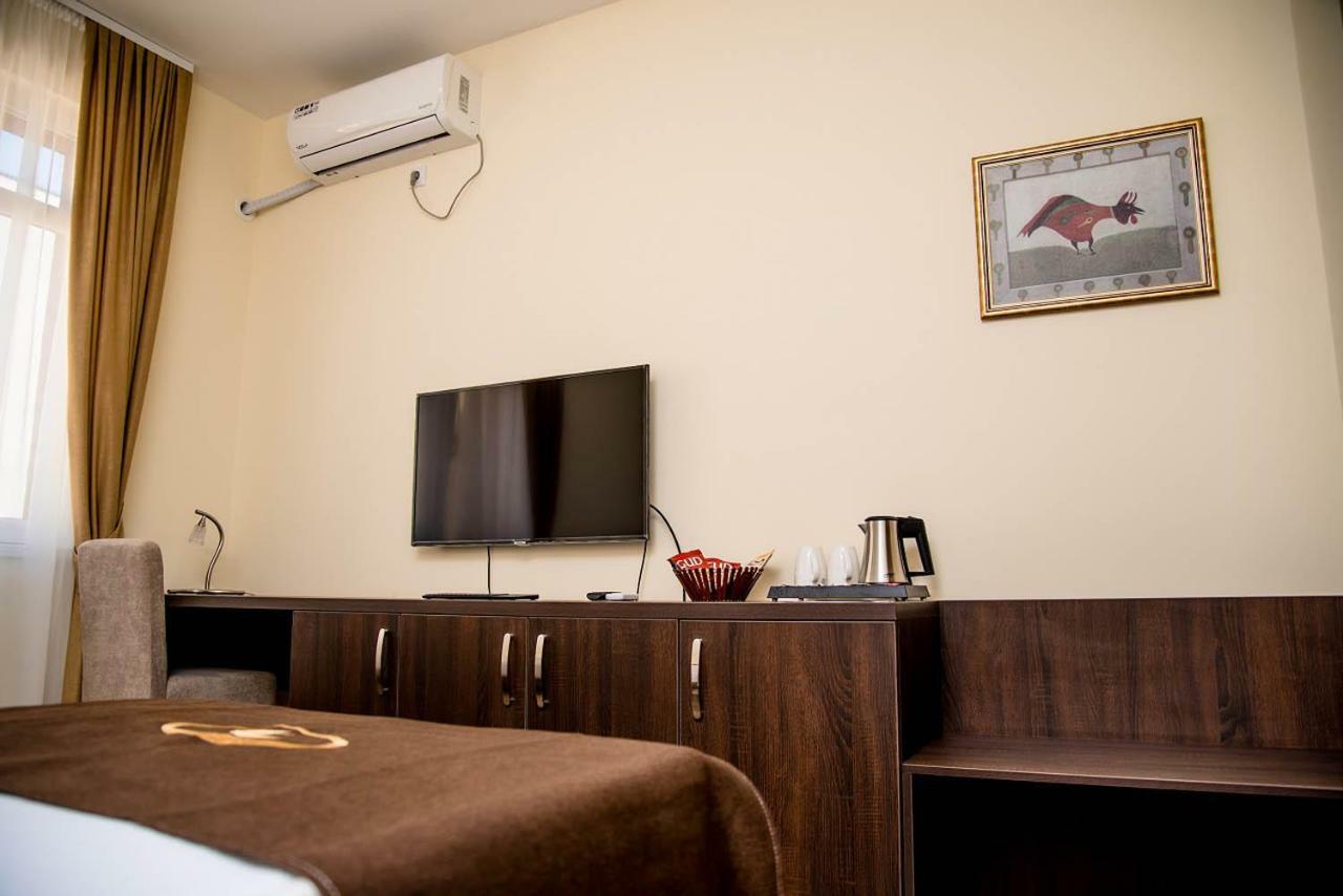 Santa Villa & Restaurant Sremska Mitrovica Eksteriør billede